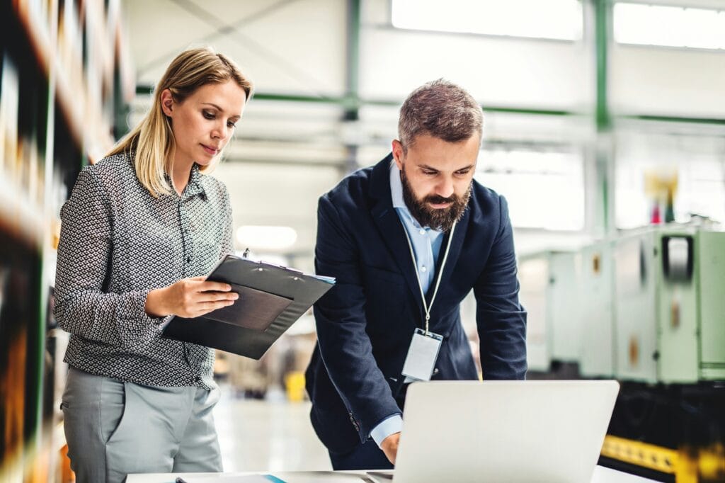 Efficient inventory management with Concentrus software in a warehouse environment.